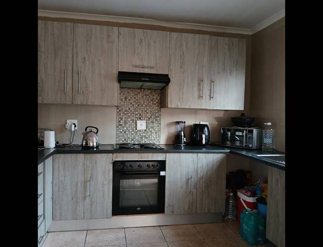 2 BEDROOM PROPERTY TO RENT IN VORNA VALLEY